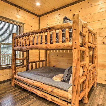 Luxe Cabin With Home Theater Less Than 2 Miles To 개틀린버그 외부 사진