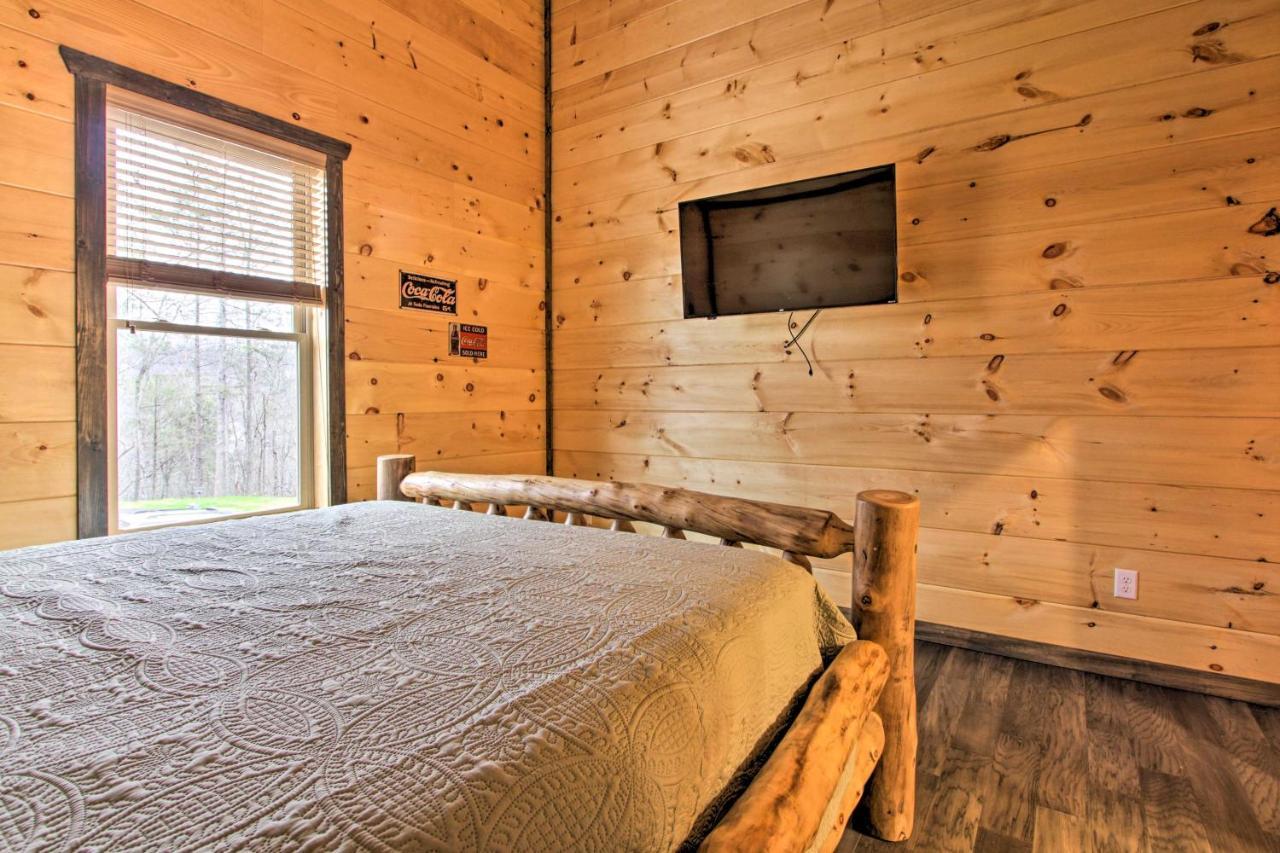 Luxe Cabin With Home Theater Less Than 2 Miles To 개틀린버그 외부 사진
