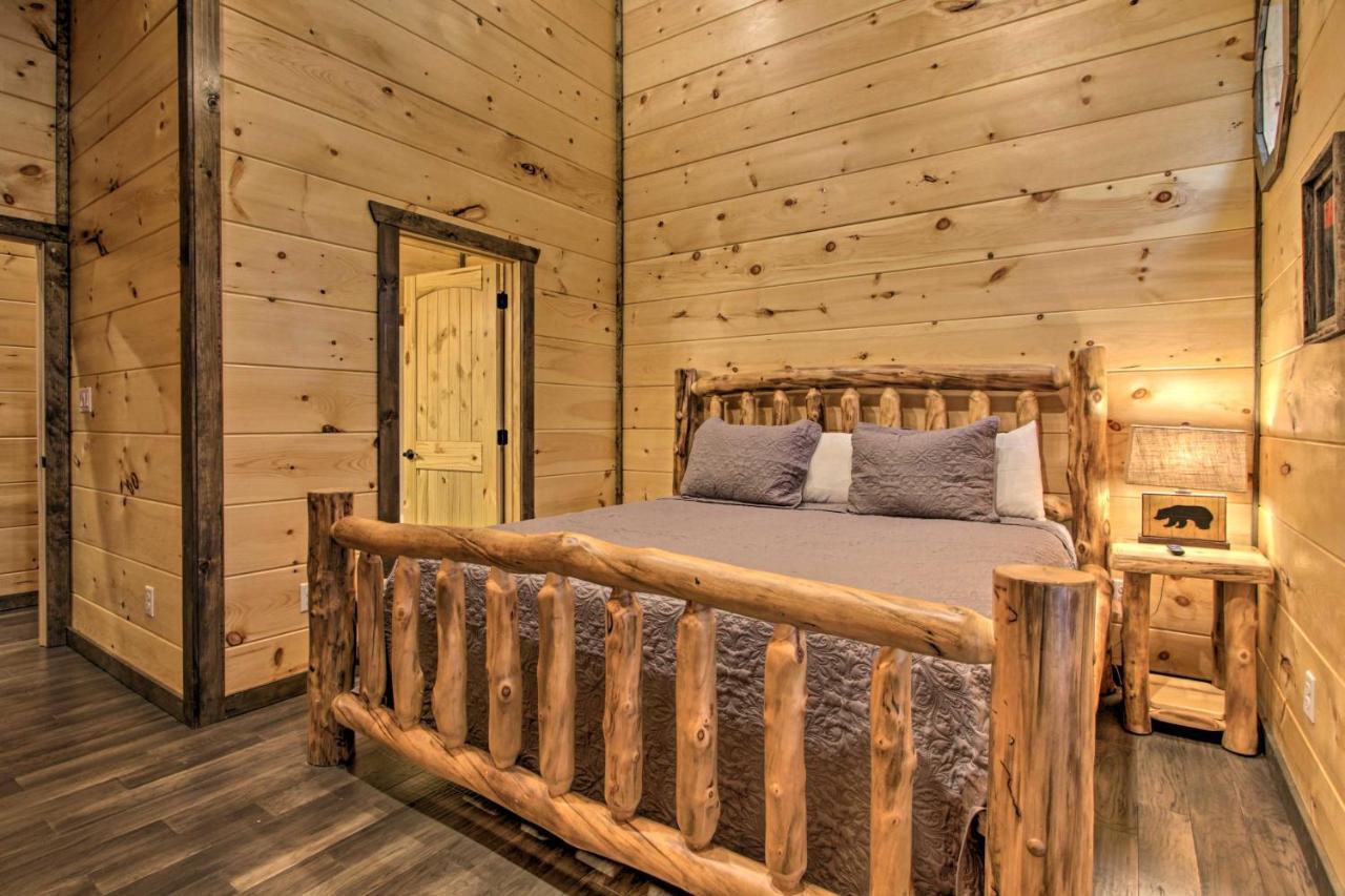 Luxe Cabin With Home Theater Less Than 2 Miles To 개틀린버그 외부 사진
