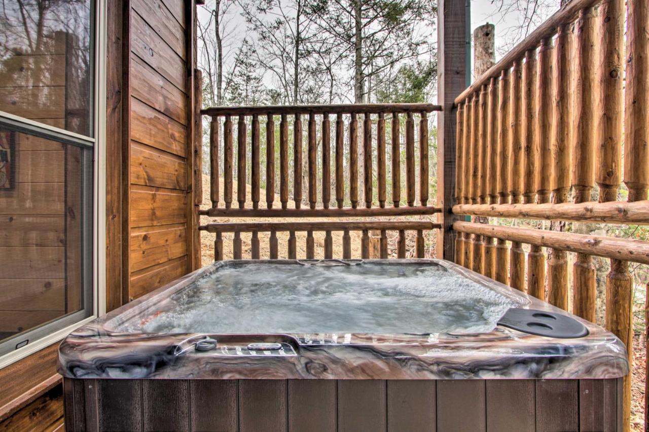 Luxe Cabin With Home Theater Less Than 2 Miles To 개틀린버그 외부 사진