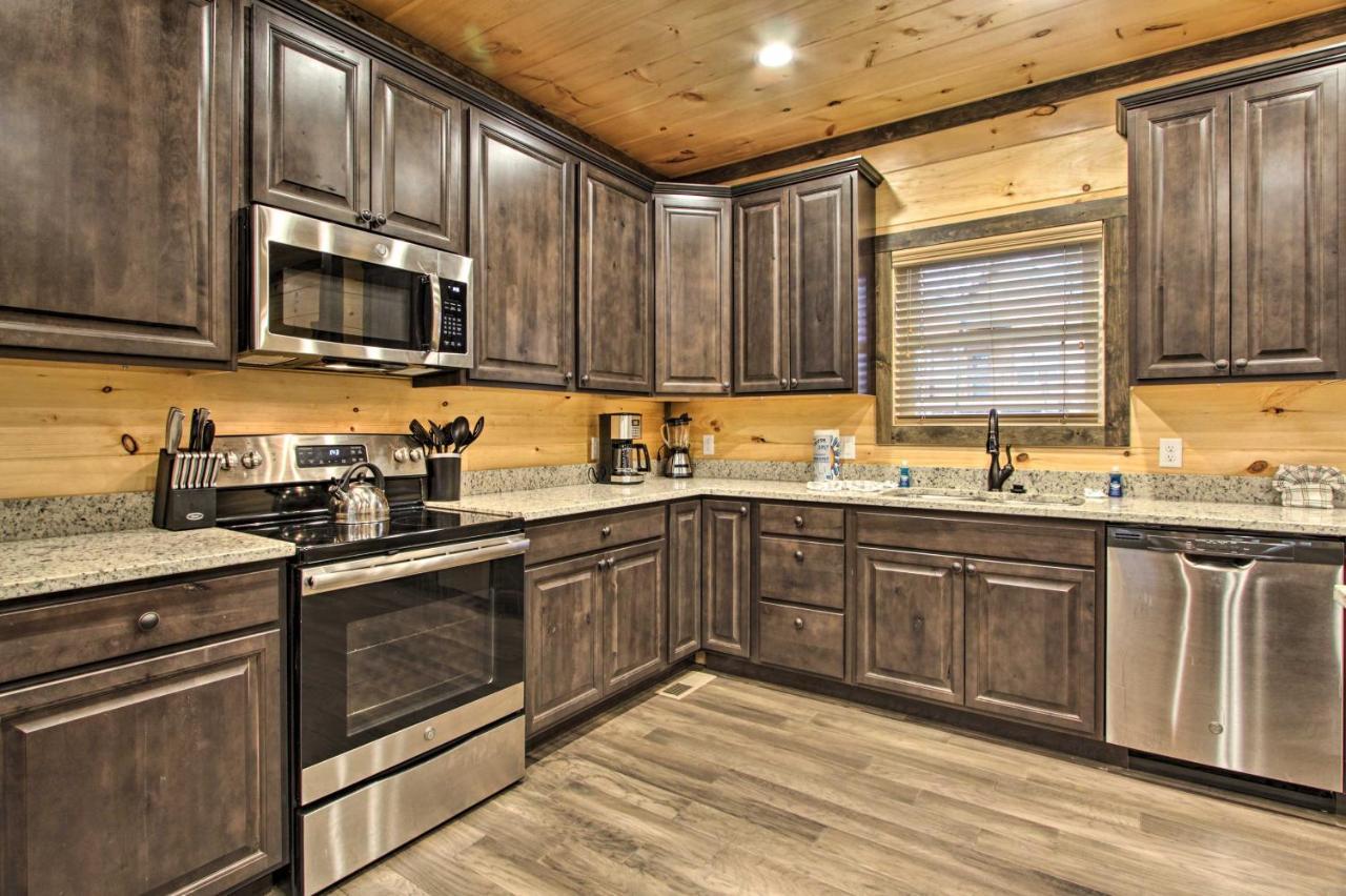 Luxe Cabin With Home Theater Less Than 2 Miles To 개틀린버그 외부 사진