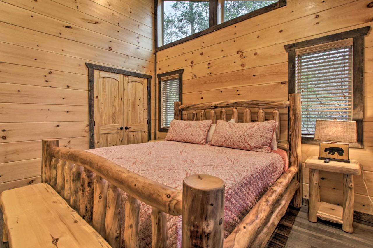 Luxe Cabin With Home Theater Less Than 2 Miles To 개틀린버그 외부 사진