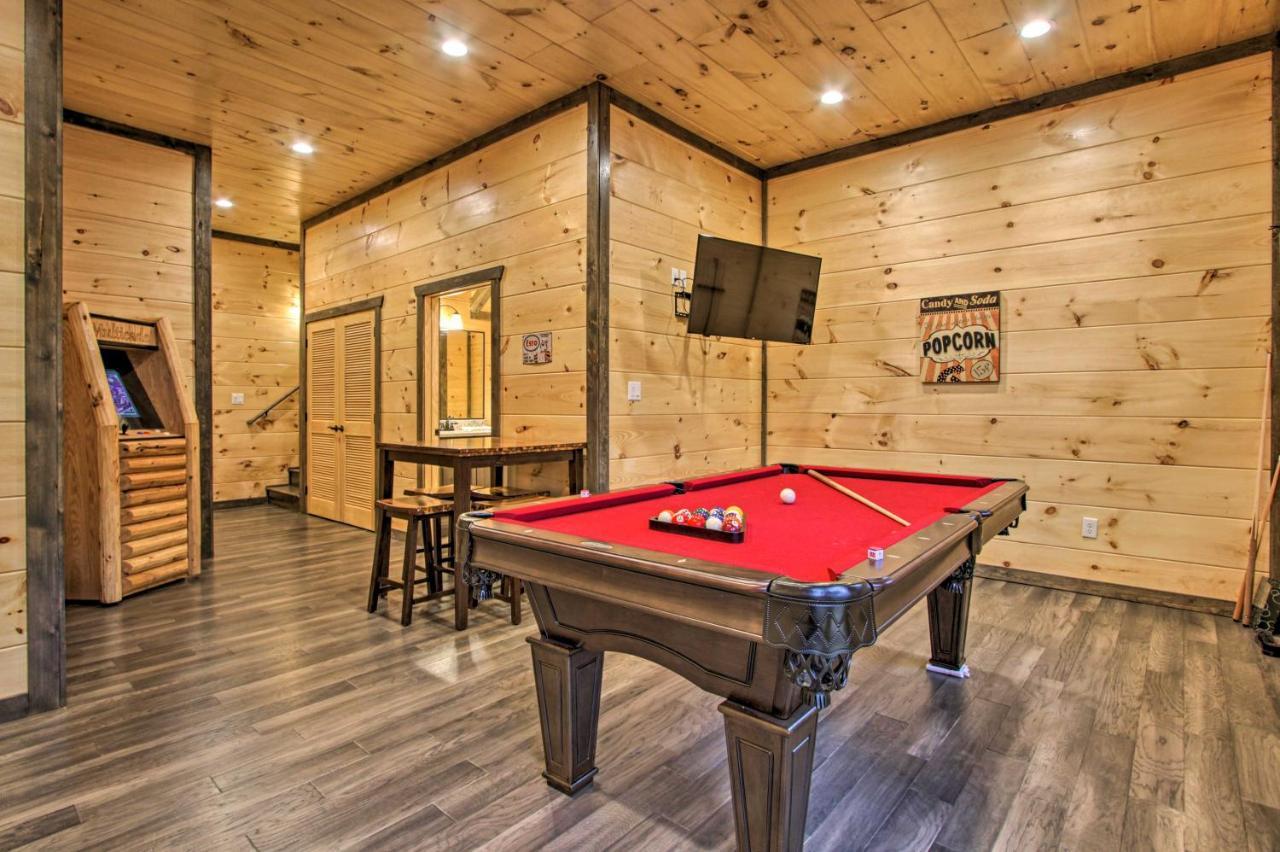 Luxe Cabin With Home Theater Less Than 2 Miles To 개틀린버그 외부 사진