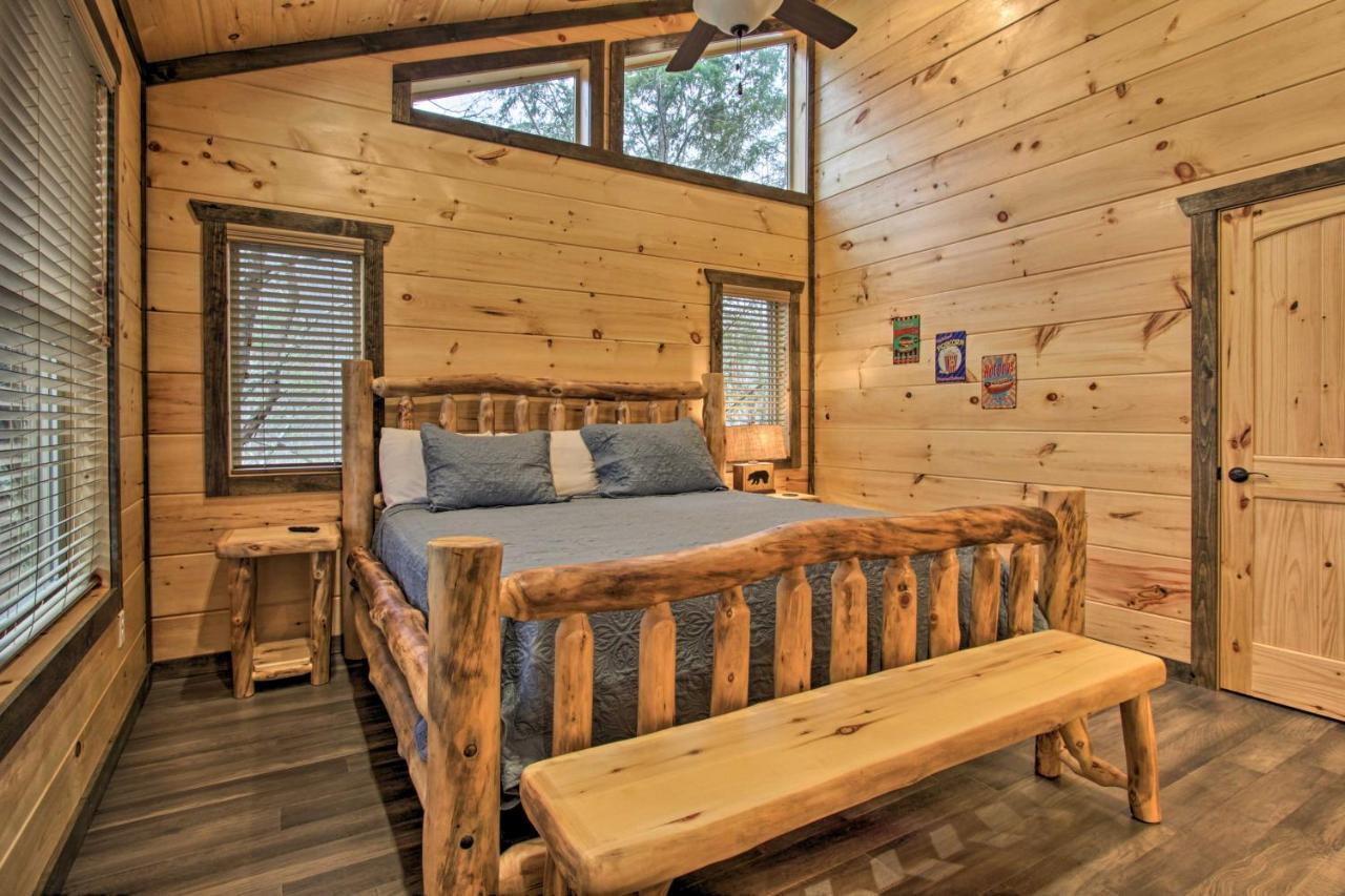 Luxe Cabin With Home Theater Less Than 2 Miles To 개틀린버그 외부 사진